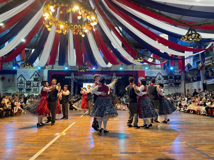 Festival do Chucrute encerra edição com público superior a 10 mil pessoas em Estrela