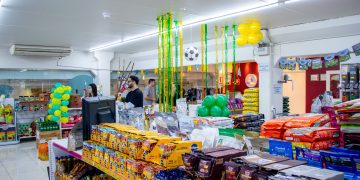 Dália reinaugura Pet Shop com agendamento de banho e tosa