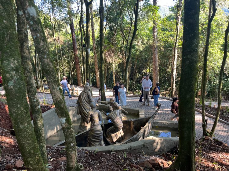 Parque Caminho dos Milagres abre de terça a domingo como opção de turismo religioso em Encantado
