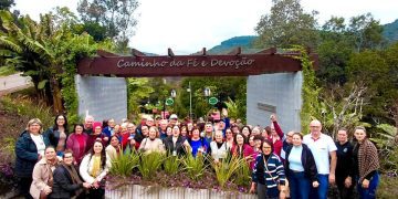 Caminho da Fé e Devoção recebe grupo de 80 idosos da Assedi