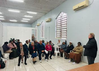 A Associação Semeadores de Estrela promoveu, nesta sexta-feira (19), um encontro voltado aos idosos da entidade com foco na conscientização sobre o superendividamento e a educação financeira.