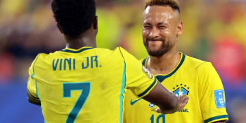 Brasil vence Japão de virada nos acréscimos e avança às oitavas