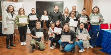 Prefeitura de Encantado realiza entrega de certificados dos cursos de Técnicas em Atendente Comercial e Receptivo Turístico.