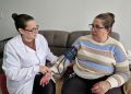 Com atendimento domiciliar, Saúde + Perto de Você leva cuidado onde o paciente está