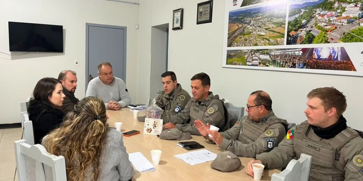 Administração Municipal e forças de segurança alinham ações para reforçar a segurança em Roca Sales