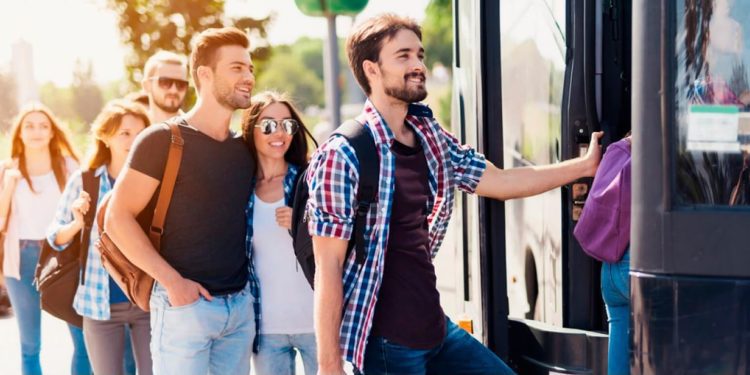 Encantado publica novo chamamento público para auxílio ao transporte de estudantes