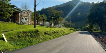 Novo asfalto transforma o caminho e a rotina na Linha São Faustino e Jovita