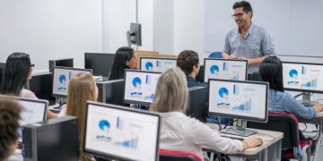 Curso inicia em 5 de outubro e prepara alunos para o uso de ferramentas digitais, com foco nas demandas do dia a dia profissional