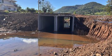 Macrodrenagem contra enchentes avança em duas frentes
