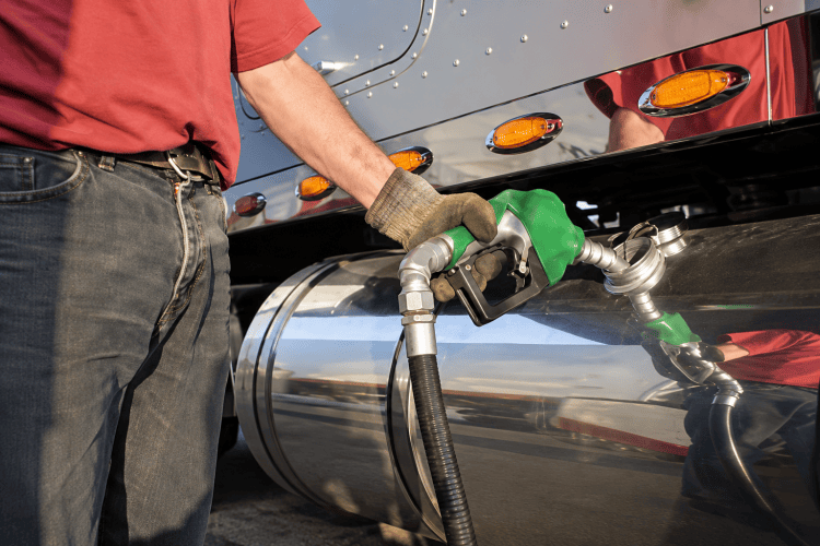 BRASIL – Governo renova subsídio de R$ 2,12 por litro de diesel por mais 30 dias