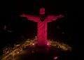 ENCANTADO – Cristo Protetor é iluminado de rosa em apoio à prevenção ao câncer de mama