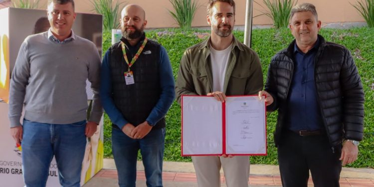 MUÇUM – Chega a 102 casas entregues e anuncia inicio da obra de um ginásio resiliente no Loteamento Renascer