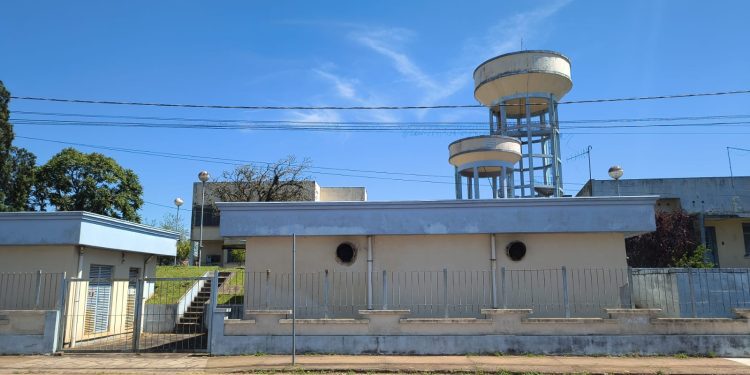 TAQUARI – Corsan realiza limpeza periodica de reservatórios para manter qualidade da água distribuída no município