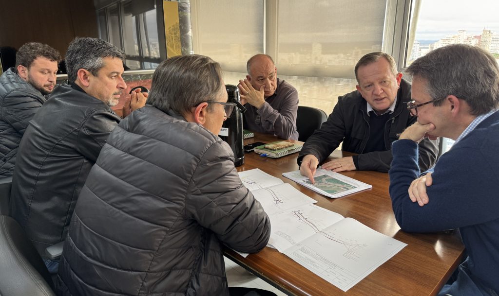 Reunião com o secretário estadual de Desenvolvimento Urbano e Metropolitano, Davi Severgnini,