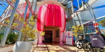 Decoração: Ação alusiva ao Outubro Rosa foi realizada em parceria com a Liga Feminina de Combate ao Câncer de Encantado;