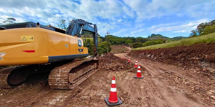 RELVADO – Motoristas devem redobrar a atenção em trecho de obras entre Relvado e Coqueiro Baixo