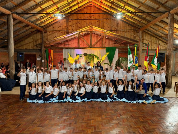 RELVADO – Noite Gaúcha da EMEF Santo Antônio valoriza lendas e tradições do Rio Grande do Sul