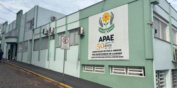 LAJEADO – Apae encaminha compra de terreno para futura ampliação da sede
