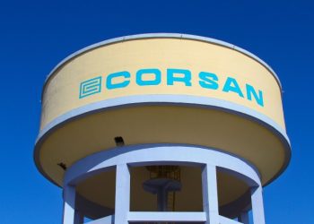 LAJEADO – Corsan trabalha em conserto de vazamento para normalizar abastecimento de água em quatro bairros