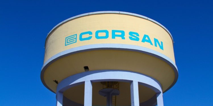 LAJEADO – Corsan trabalha em conserto de vazamento para normalizar abastecimento de água em quatro bairros