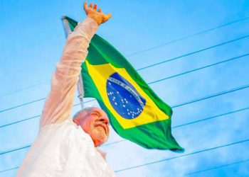 BRASIL – Lula é reeleito presidente; prorrogação da votação gera contestação